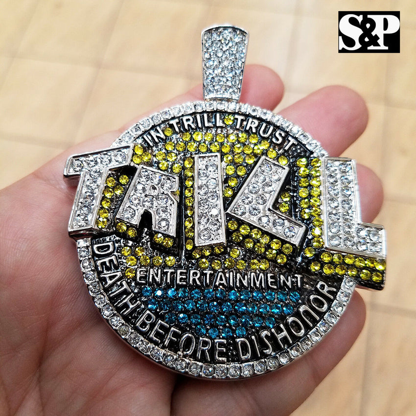 HIP HOP RAPPER'S ICED OUT LAB DIAMOND WHITE GOLD PLATED LARGE TRILL ENT. PENDANT